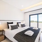 Veiga - Luxury Modern Design With Large Beautiful Garden *