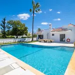 Veiga - Luxury Modern Design With Large Beautiful Garden *