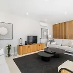 Дом отдыха Veiga - Luxury Modern Design With Large Beautiful Garden