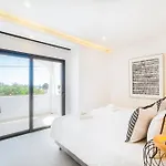 Veiga - Luxury Modern Design With Large Beautiful Garden بيت للعطل