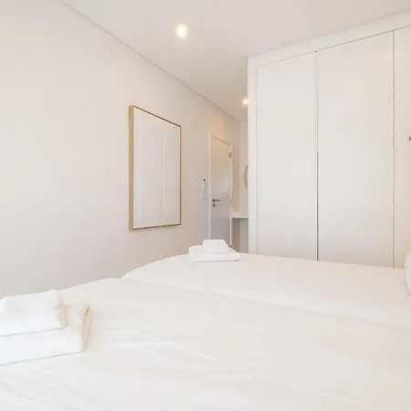 別荘 Veiga - Luxury Modern Design With Large Beautiful Garden *