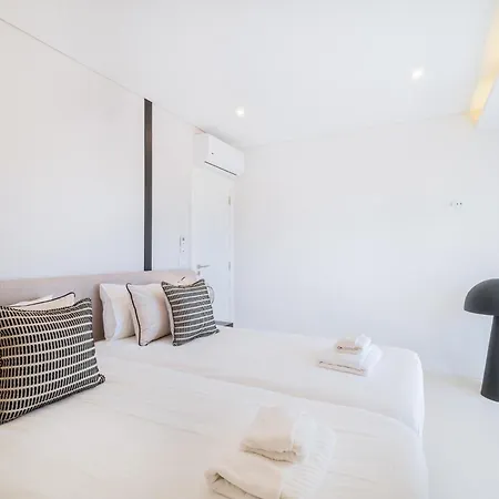 Veiga - Luxury Modern Design With Large Beautiful Garden 別荘