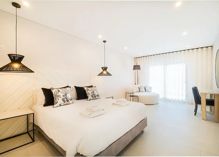 Veiga - Luxury Modern Design With Large Beautiful Garden