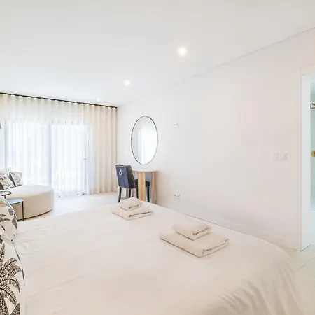 Veiga - Luxury Modern Design With Large Beautiful Garden Holiday home