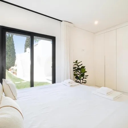 Holiday home Veiga - Luxury Modern Design With Large Beautiful Garden *