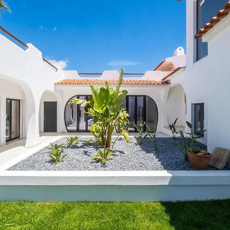 Holiday home Veiga - Luxury Modern Design With Large Beautiful Garden