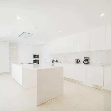 Veiga - Luxury Modern Design With Large Beautiful Garden Holiday home Albufeira